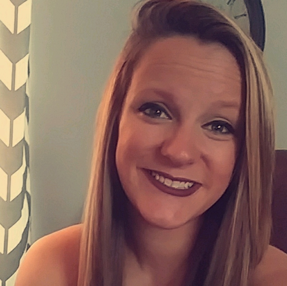 Meet your Posher, Monica